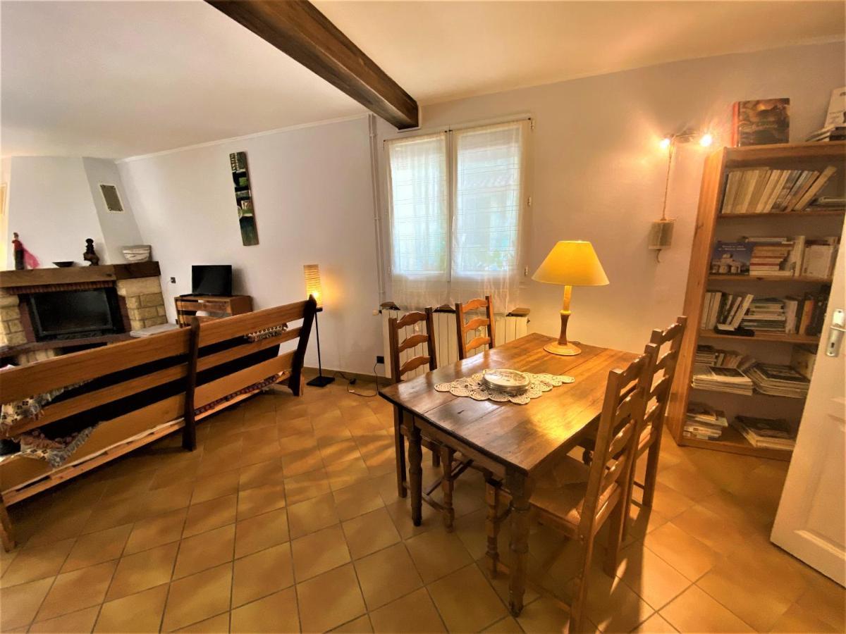 Gite De Groupe 15 A 19P, Parc, Salle De Reception - Chambres D'Hotes En Semaine Villeneuve-de-Berg Luaran gambar
